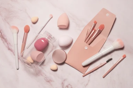 Sustainable Beauty Habits: How to Make Your Makeup Routine More Eco-Friendly