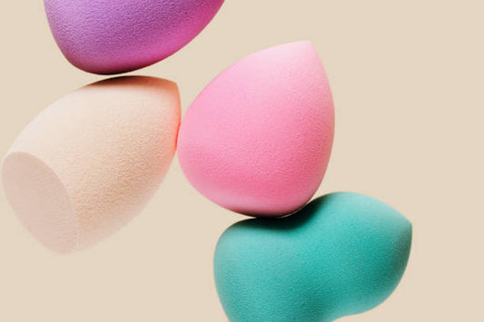 The Ultimate Guide to Storing and Traveling with Your Makeup Sponge